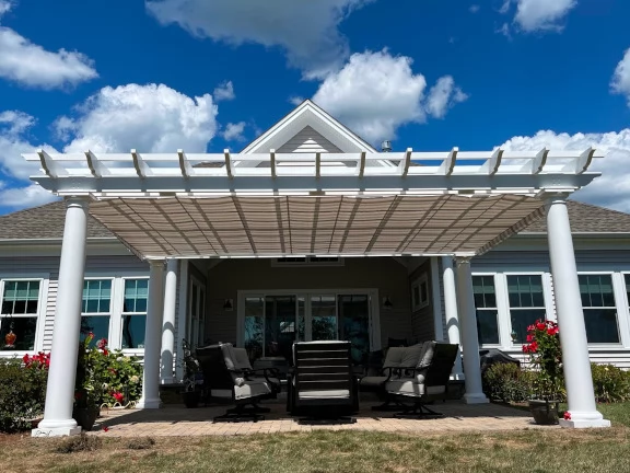 Retractable shade